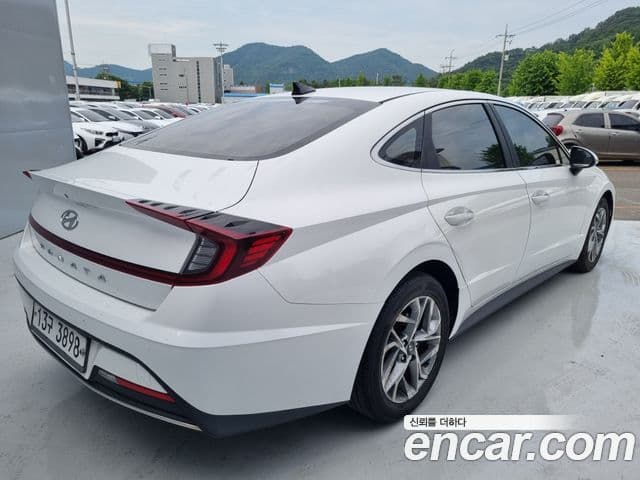 Hyundai Sonata (DN8) 3