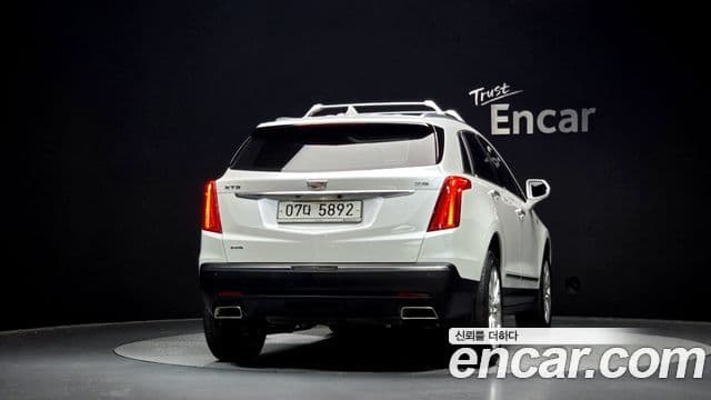 Cadillac XT5 3