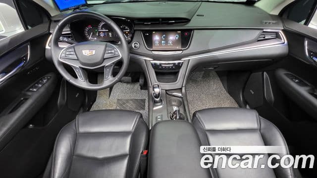 Cadillac XT5 4