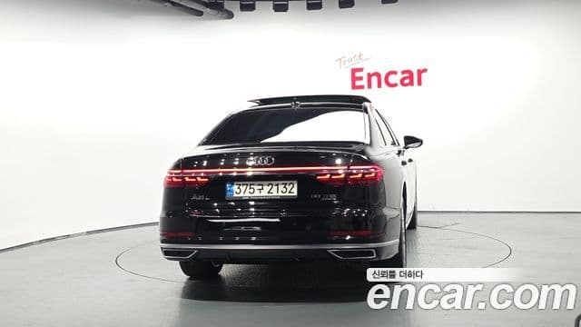 Audi A8 (D5) 3