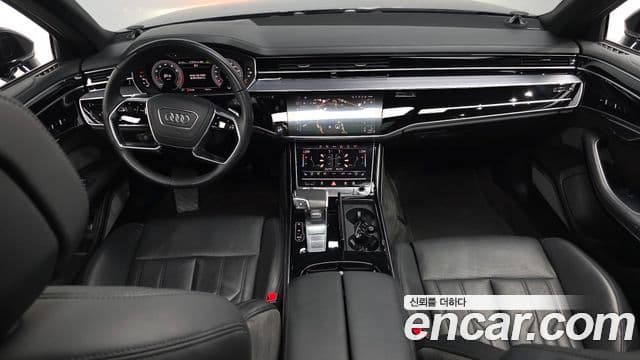 Audi A8 (D5) 4