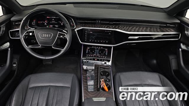 Audi A6 (C8) 4
