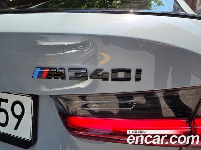 BMW 3 Series (G20) 4