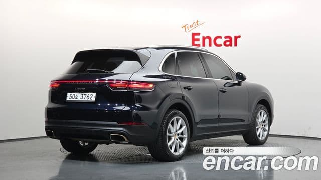 Porsche Cayenne (PO536) 2