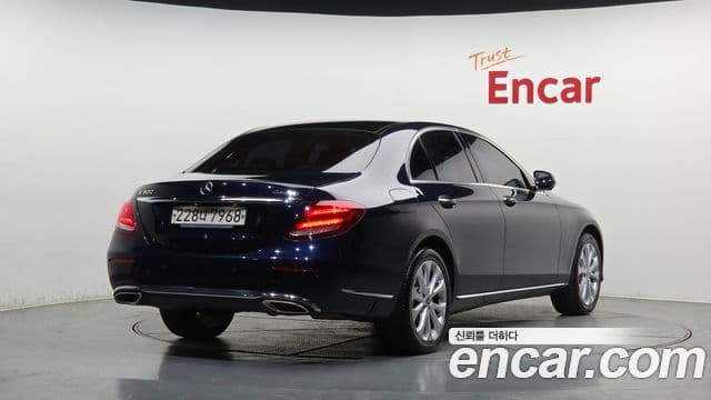 Mercedes-Benz E-Class W213 2
