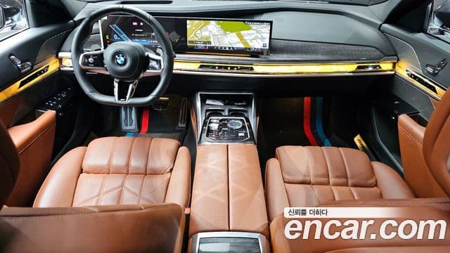 BMW 7 Series (G70) 4