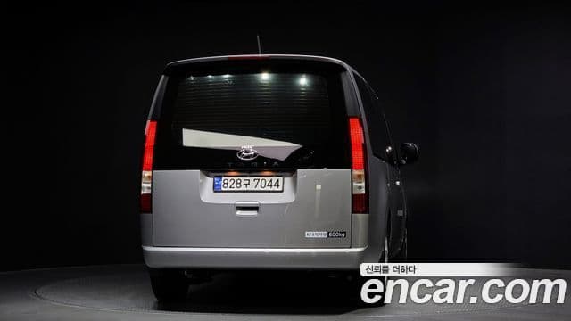 Hyundai Staria 3