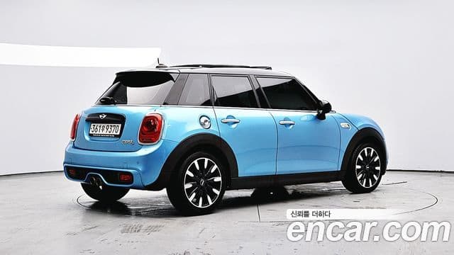 MINI Cooper S 4