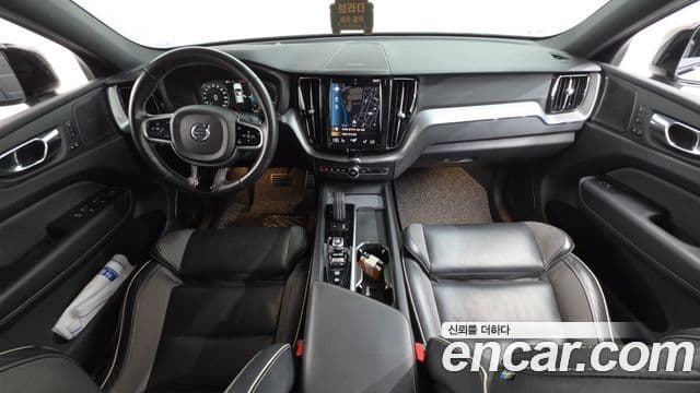Volvo XC60 2nd Gen 4