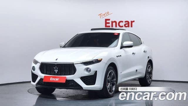 Maserati Levante 1