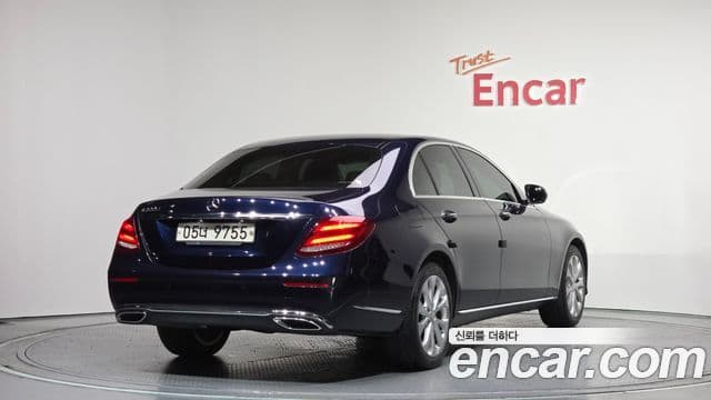 Mercedes-Benz E-Class W213 2
