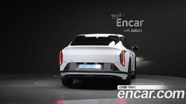 Kia EV4 4