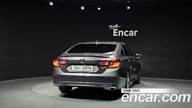 Honda Accord 10th Gen 4