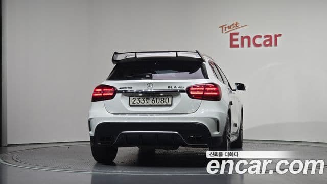 Mercedes-Benz GLA-Class X156 4
