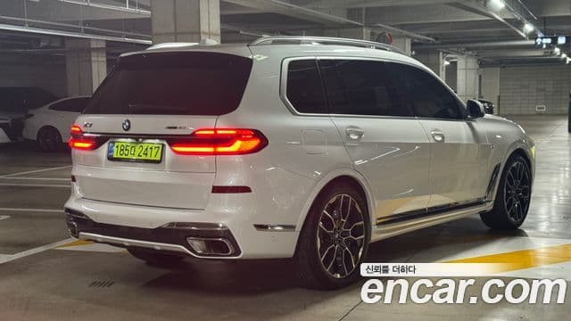 BMW X7 (G07) 3