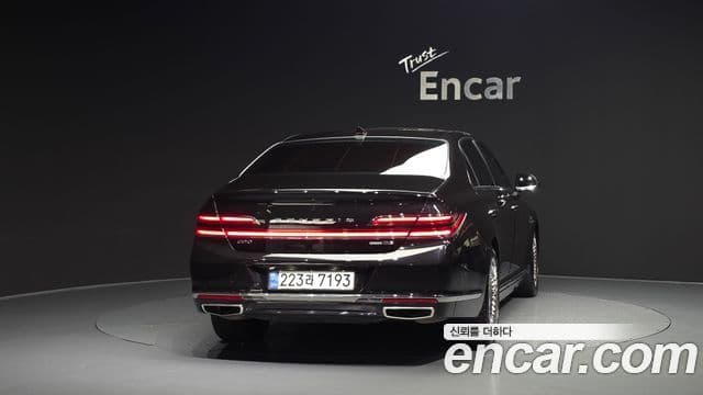 Genesis G90 4