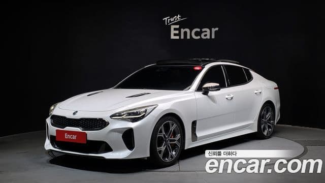 Kia Stinger — 1