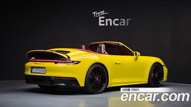 Porsche 911 (992) 2