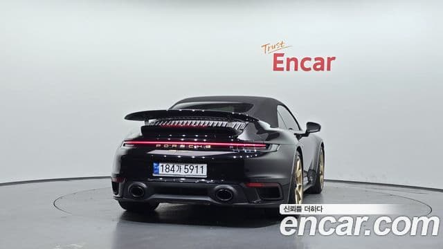 Porsche 911 (992) 4