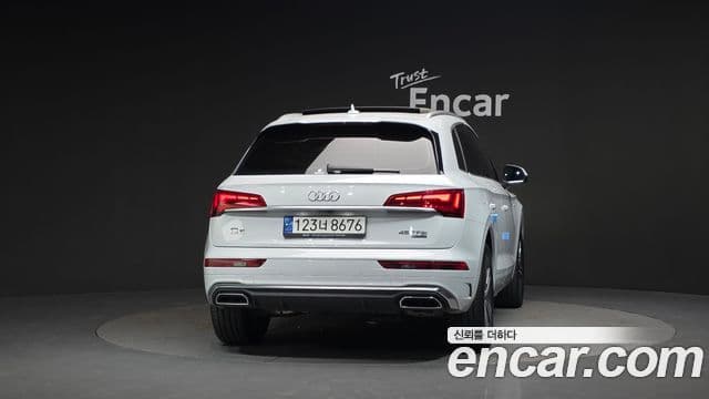 Audi Q5 (FY) 3