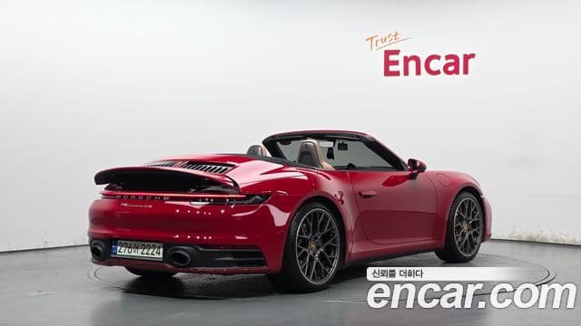 Porsche 911 (992) 2