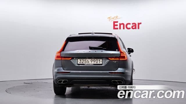 Volvo V60 Cross Country 2nd Gen 3