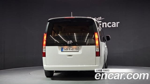 Hyundai Staria 3
