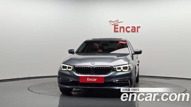 BMW 5 Series (G30) 2