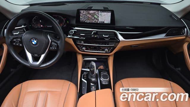 BMW 5 Series (G30) 4