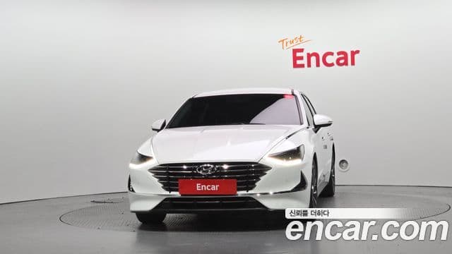 Hyundai Sonata (DN8) 2