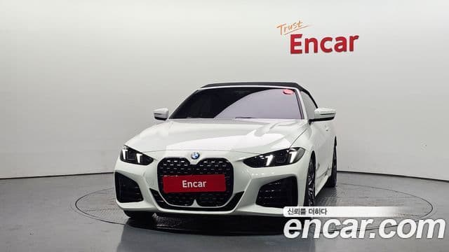 BMW 4 Series (G22) 3