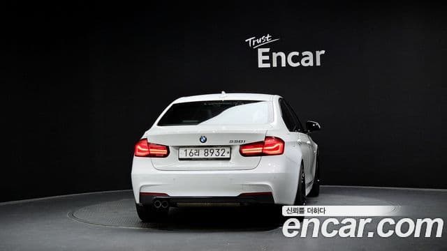 BMW 3 Series (F30) 4