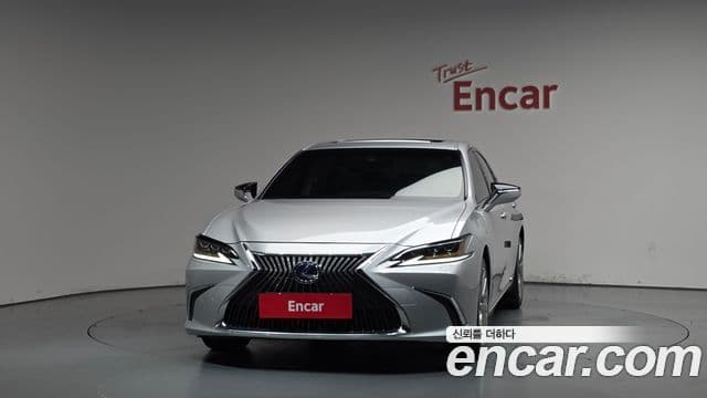 Lexus ES300h 7th Gen 2