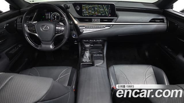 Lexus ES300h 7th Gen 4