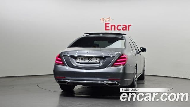 Mercedes-Benz S-Class W222 4
