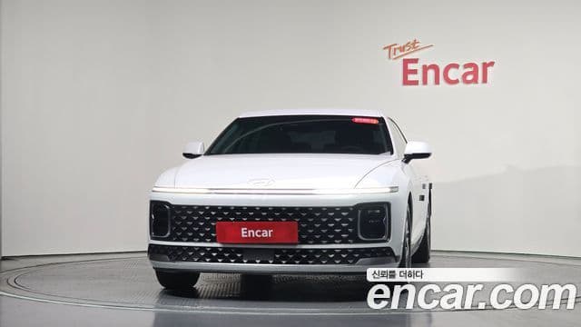 Hyundai Grandeur (GN7) 2