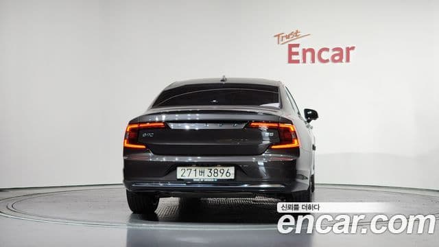 Volvo S90 3
