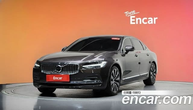 Volvo S90 — 1
