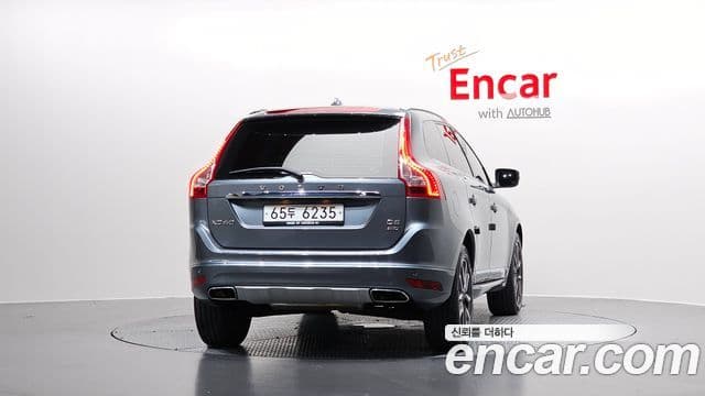 Volvo XC60 4