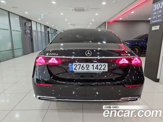 Mercedes-Benz E-Class W214 3