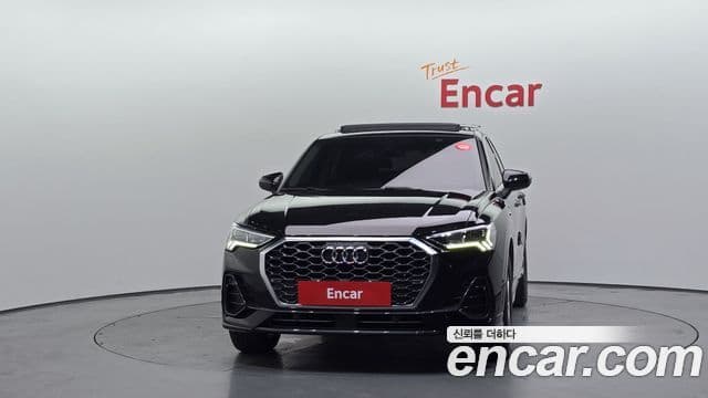 Audi Q3 (F3) 3