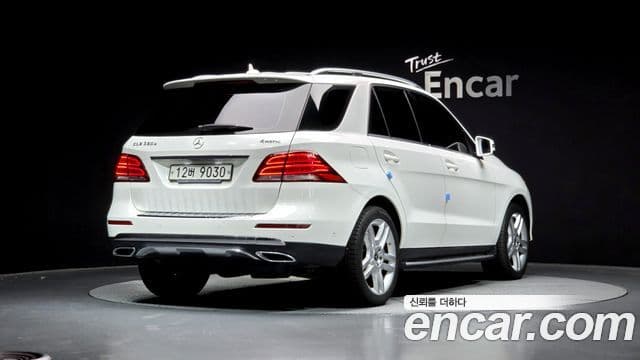 Mercedes-Benz GLE-Class W166 2