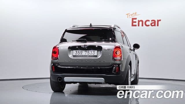 MINI Cooper D Countryman 3