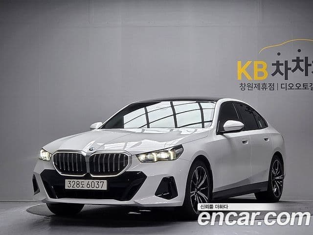 BMW 5 Series (G60) — 1