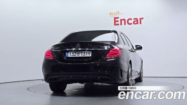 Mercedes-Benz C-Class W205 4