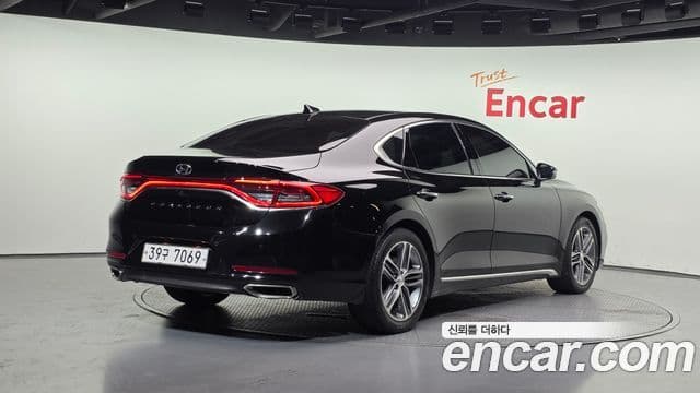 Hyundai Grandeur IG 2
