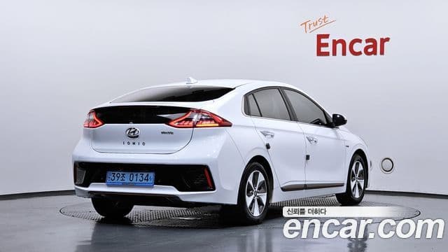 Hyundai Ioniq Electric 2