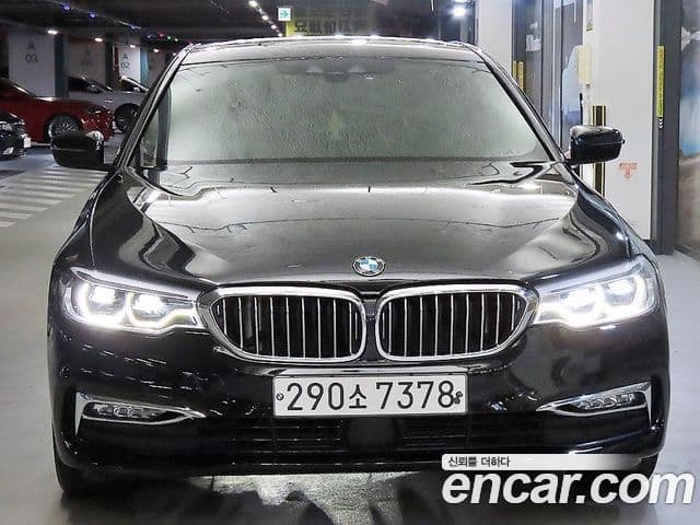 BMW 5 Series (G30) 2