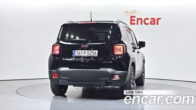 Jeep Renegade 3