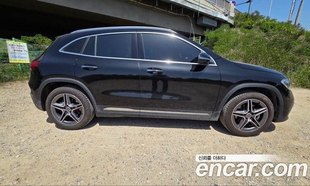 Mercedes-Benz GLA-Class H247 3